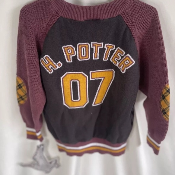 NEW w/Tags Warner Bros Harry Potter Button Down Sweater Gryffindor Hogwarts 2T - Picture 7 of 10